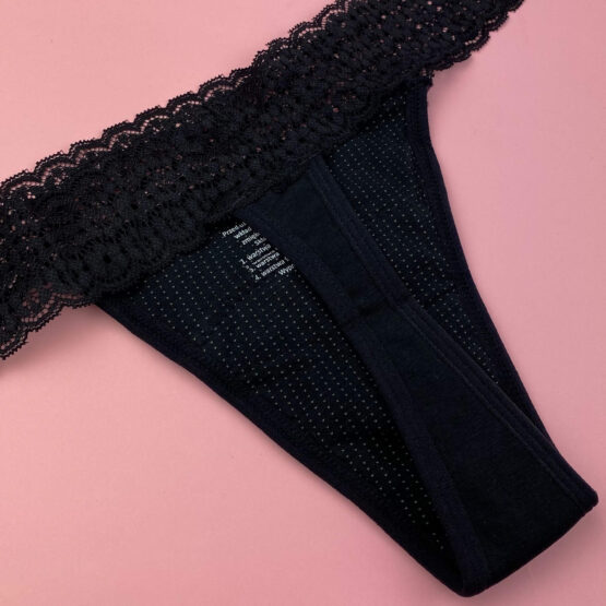 Czarne stringi menstruacyjne Trust underwear